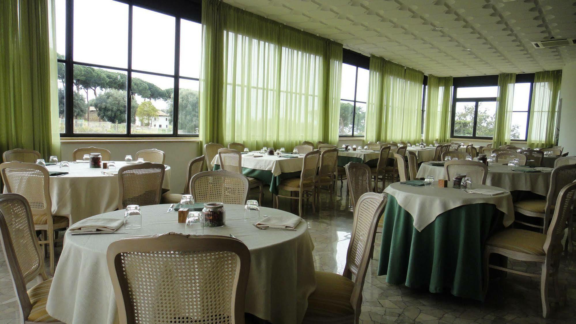 Antica Locanda Cavallino Bianco Черветери Екстериор снимка